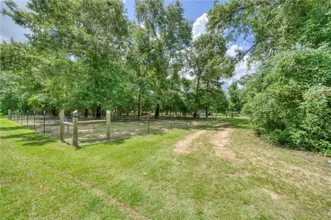 8140 Pr 1610 Rd, Centerville, TX 75833