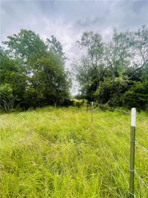 8409 S Hickory Loop, Calvert, TX 77837 photo 18