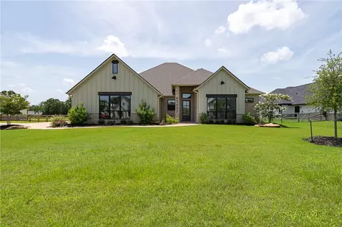 5455 Millstone Dr, College Station, TX 77845