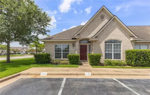 201 Fraternity Row, College Station, TX 77845