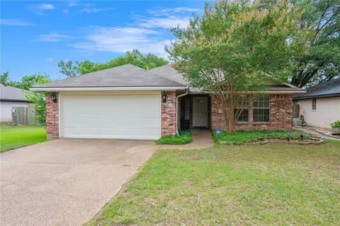 1904 Sharon Dr, Bryan, TX 77802
