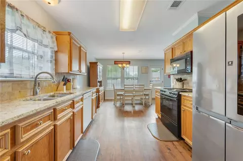 1904 Sharon Dr, Bryan, TX 77802 photo 7