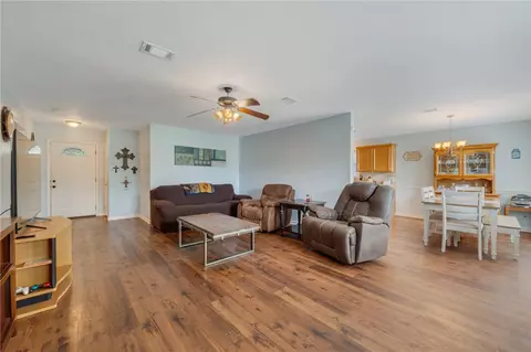 1904 Sharon Dr, Bryan, TX 77802 photo 4