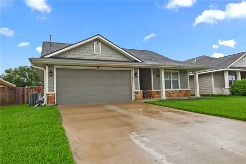 1034 Crested Point Dr, College Station, TX 77845