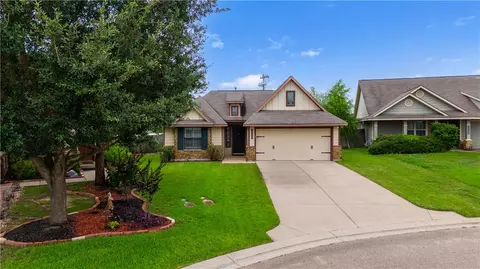 2730 Silver Oak Dr, College Station, TX 77845