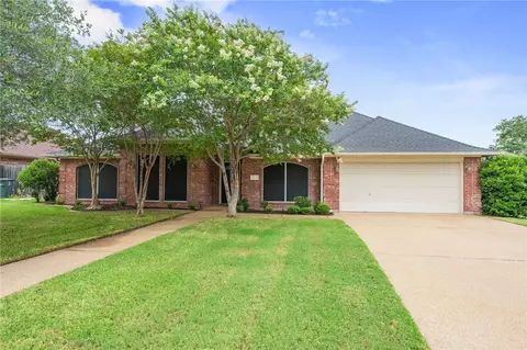 4213 Bedford Ct, Bryan, TX 77802