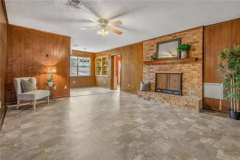3604 Holly Dr, Bryan, TX 77802 photo 6