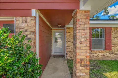 3604 Holly Dr, Bryan, TX 77802 photo 3