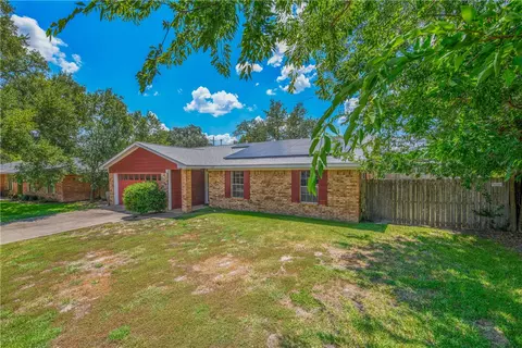 3604 Holly Dr, Bryan, TX 77802 photo 2