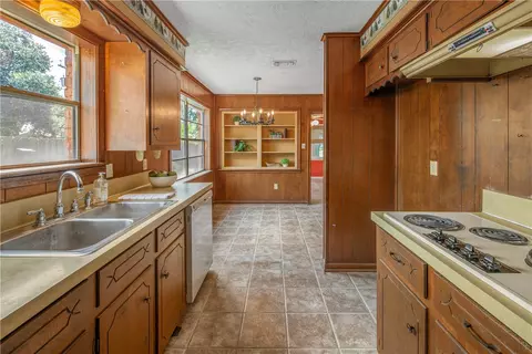 3604 Holly Dr, Bryan, TX 77802 photo 15