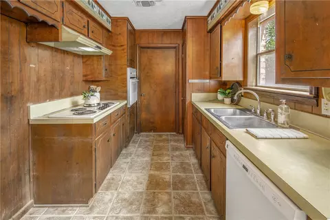 3604 Holly Dr, Bryan, TX 77802 photo 13