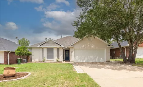 1710 Beaver Pond Ct, Bryan, TX 77807