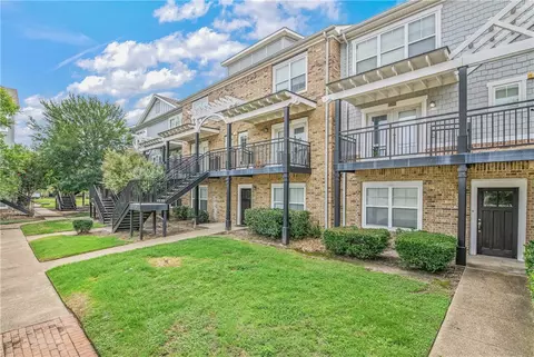 1725 Harvey Mitchell 1821, College Station, TX 77840