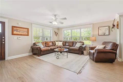 1725 Harvey Mitchell Parkway S 211, College Station, TX 77840
