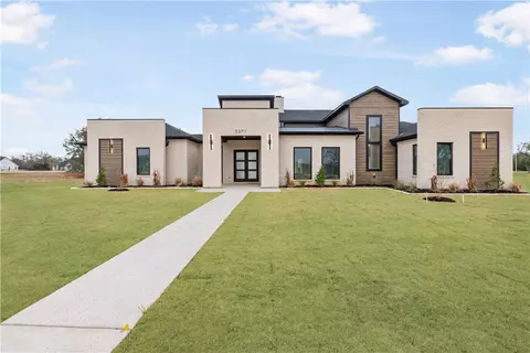 5371 Legend Oaks Ct, College Station, TX 77845
