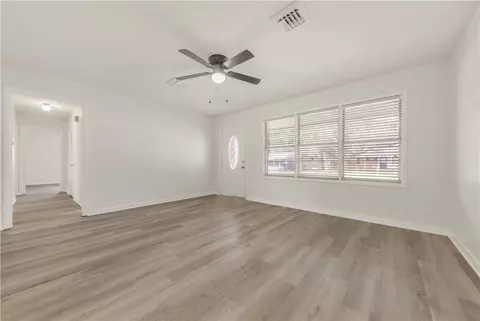 2605 Morris Ln, Bryan, TX 77802 photo 3