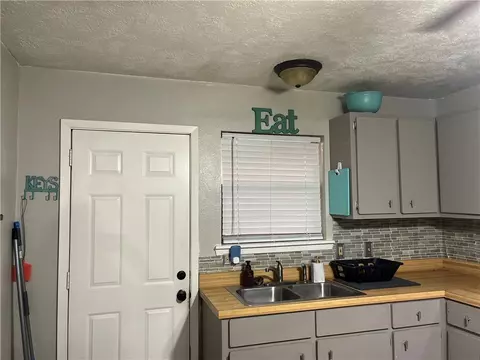 Kitchen - 1006 Boulevard St, Bryan, TX 77803 photo 6 of 6