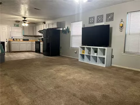 Living - 1006 Boulevard St, Bryan, TX 77803 photo 4 of 4