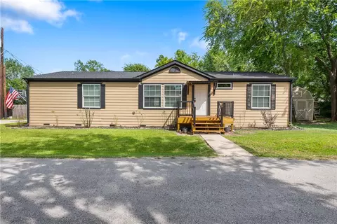1101 E 27th St, Bryan, TX 77803