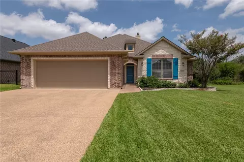 2213 Ironwood Dr, College Station, TX 77845