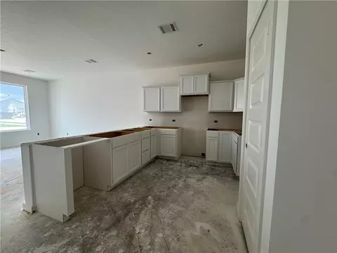 6000 Badger St, Bryan, TX 77807 photo 4