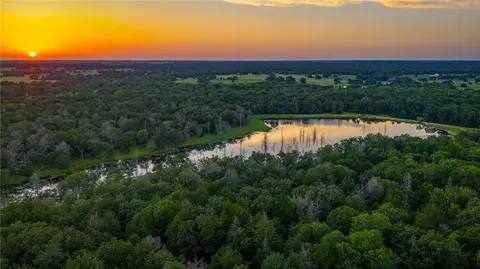 323 Ac Ferrill Creek Rd, Bryan, TX 77808