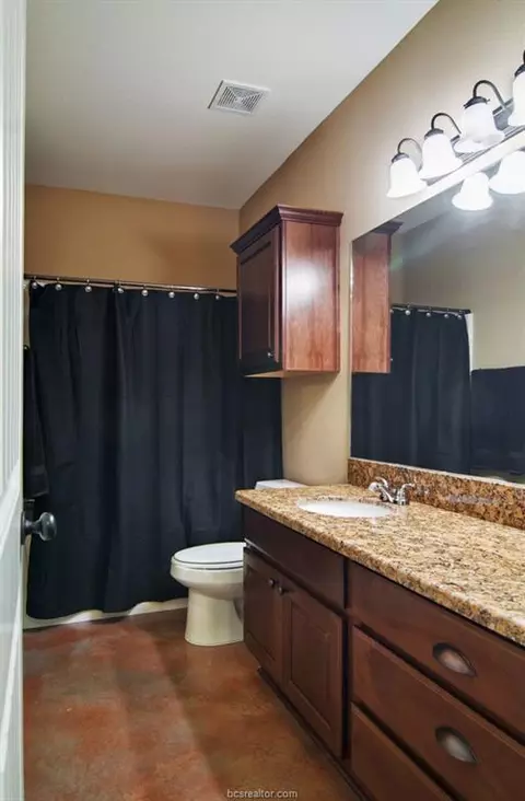 3324 Lieutenant Ave, College Station, TX 77845