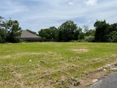 501 Legion Ct, Bryan, TX 77803 photo 3
