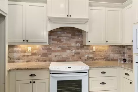 3050 Embers Loop, Bryan, TX 77808 photo 11