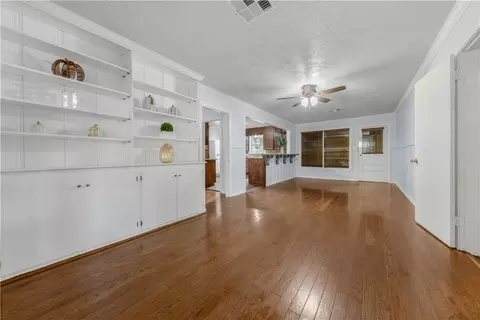 1105 E 30th St, Bryan, TX 77802 photo 5