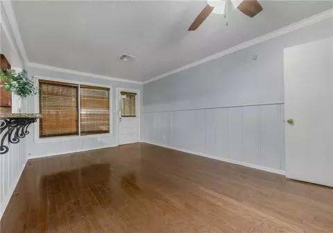 1105 E 30th St, Bryan, TX 77802 photo 6
