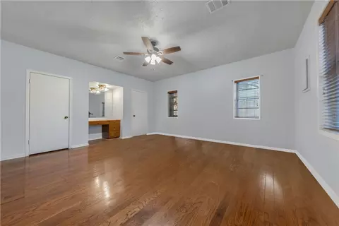 1105 E 30th St, Bryan, TX 77802 photo 14