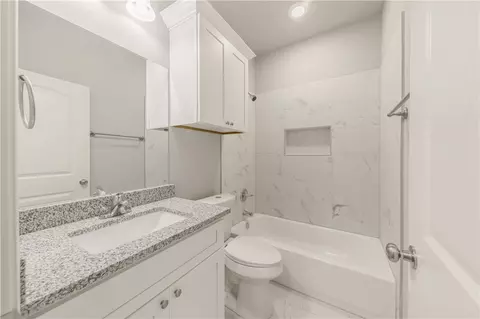 Bath - 1801 Pin Oak St, Bryan, TX 77801 photo 2 of 3