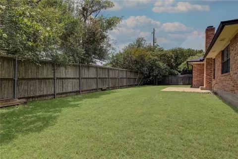Exterior - 2101 Pebblebrook Ln, Bryan, TX 77807 photo 7 of 7