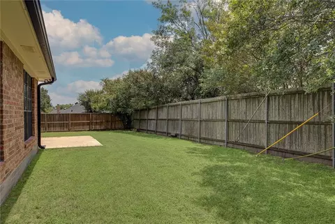 Exterior - 2101 Pebblebrook Ln, Bryan, TX 77807 photo 6 of 7