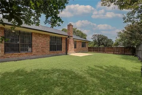Exterior - 2101 Pebblebrook Ln, Bryan, TX 77807 photo 5 of 7