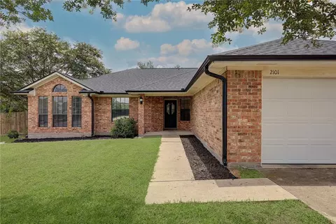 Exterior - 2101 Pebblebrook Ln, Bryan, TX 77807 photo 3 of 7