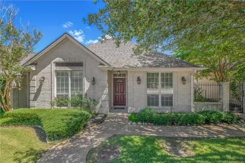 5004 Spearman Dr, College Station, TX 77845