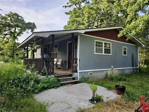 3233 Smetana Rd, Bryan, TX 77807