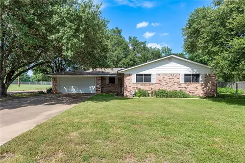 1910 Palasota Dr, Bryan, TX 77803