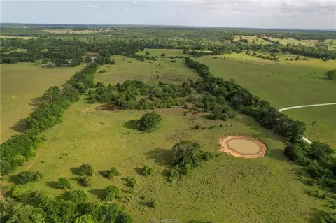 9525 S Hickory Loop County Rd, Calvert, TX 77837
