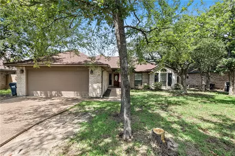2813 Pueblo Ct N, College Station, TX 77845