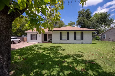 4204 Carter Creek Pkwy, Bryan, TX 77802