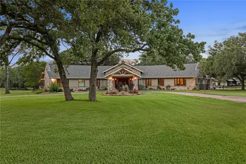 1433 Mcgill Ln, Bryan, TX 77808