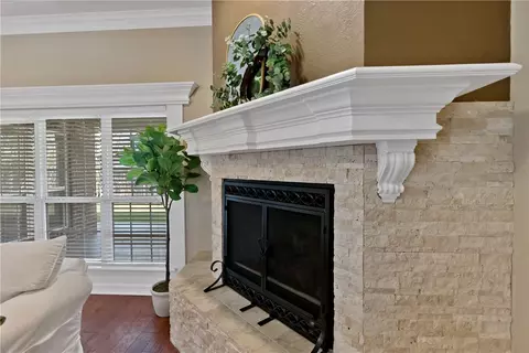 3703 Park Crest Dr, Bryan, TX 77802 photo 4