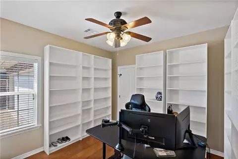 3703 Park Crest Dr, Bryan, TX 77802 photo 25