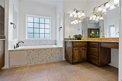 3703 Park Crest Dr, Bryan, TX 77802 photo 20