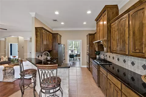 3703 Park Crest Dr, Bryan, TX 77802 photo 10