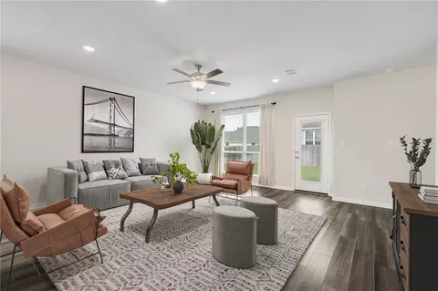 2054 Viva Rd, Bryan, TX 77807