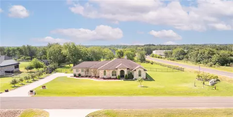 5000 Angel Ln, Bryan, TX 77808 photo 2
